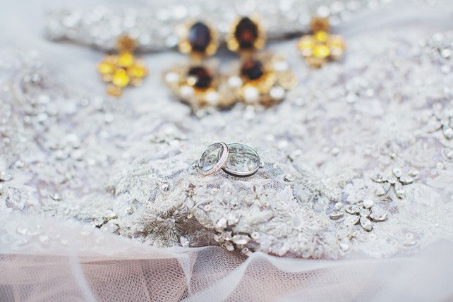 Ужин после венчания в стиле Dolce&Gabbana, обручальные кольца