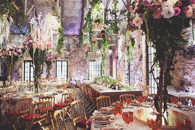 Ужин после венчания в стиле Dolce&Gabbana, декор свадьбы от Юлии Шакировой, декор зала