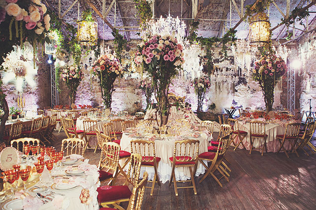Ужин после венчания в стиле Dolce&Gabbana, декор свадьбы от Юлии Шакировой, декор зала