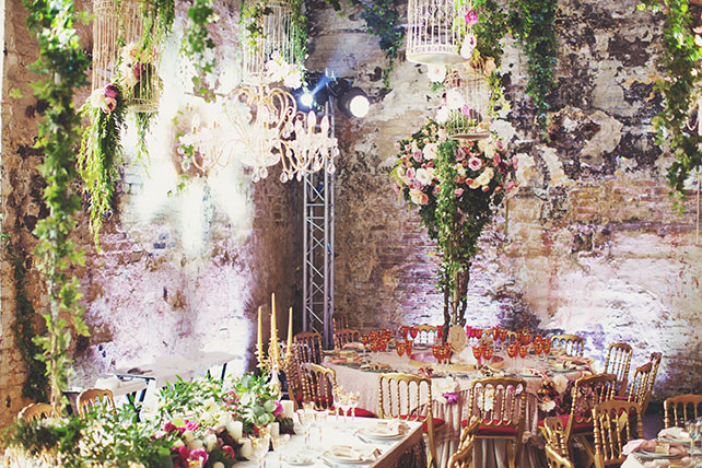 Ужин после венчания в стиле Dolce&Gabbana, декор свадьбы от Юлии Шакировой, декор зала, живые цветы в декоре