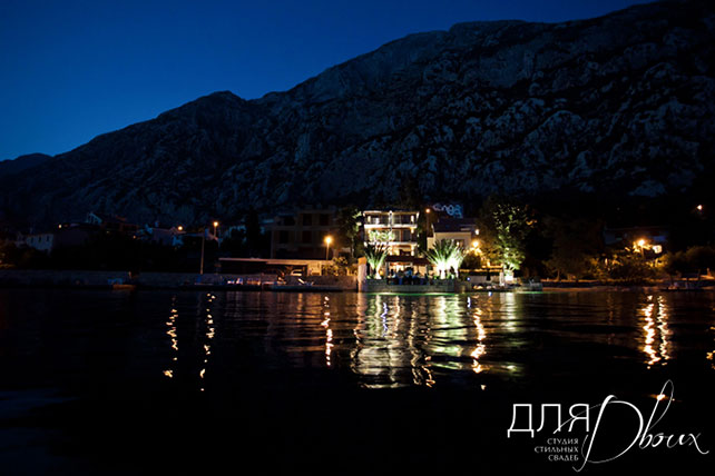 свадьба в Черногории, ресторан вечером