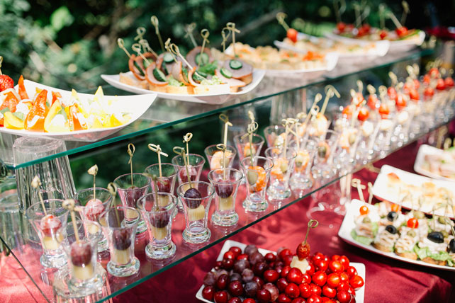 Винная свадьба, стол закусок