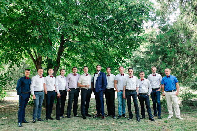 Винная свадьба, жених с друзьями