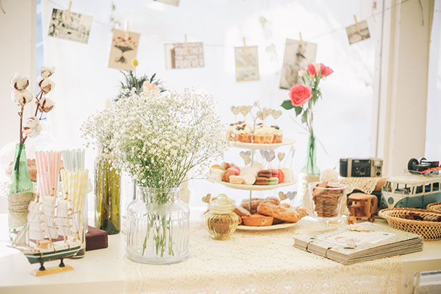 Винтажная свадьба в стиле путешествия, сладкий стол