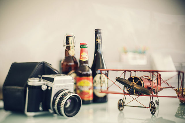 Винтажная свадьба в стиле путешествия, самолет, фотоаппарат