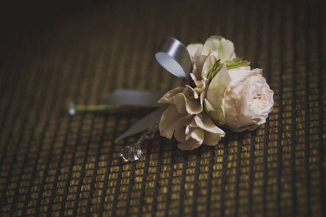 Винтажная свадьба Максима и Вики, бутоньерка жениха