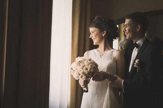 Винтажная свадьба Максима и Вики, романтичная фотография жениха и невесты