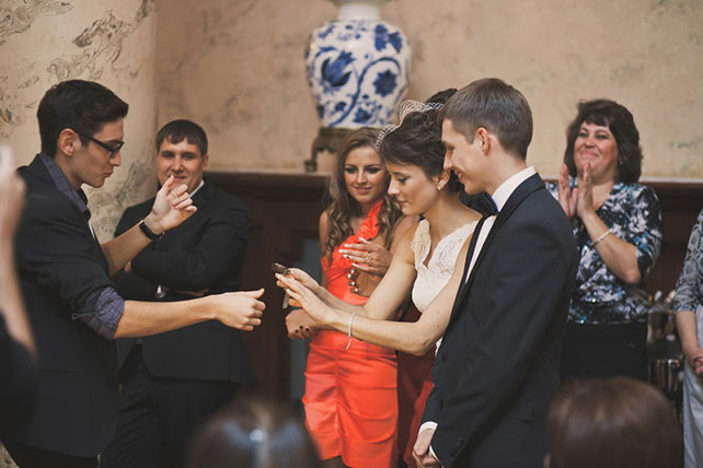 Винтажная свадьба Максима и Вики, развлечения фокусник на свадьбе