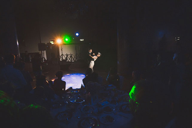 Винтажная свадьба Максима и Вики, первый танец молодожёнов, световое оформление