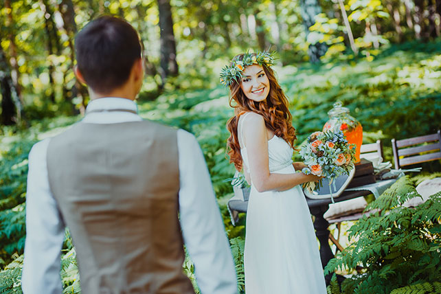 волшебная свадьба среди папоротников, встреча жениха и невесты