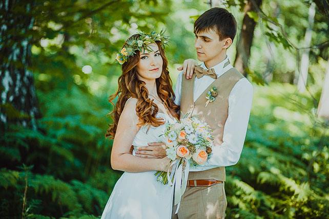волшебная свадьба среди папоротников, жених и невеста