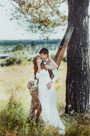 волшебная свадьба среди папоротников, жених и невеста