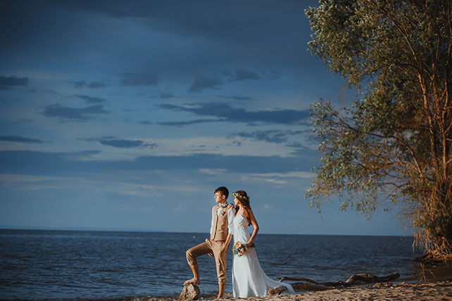 волшебная свадьба среди папоротников, жених и невеста