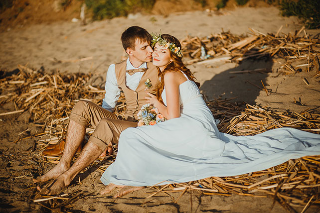 волшебная свадьба среди папоротников, жених и невеста