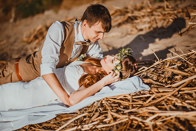 волшебная свадьба среди папоротников, жених и невеста