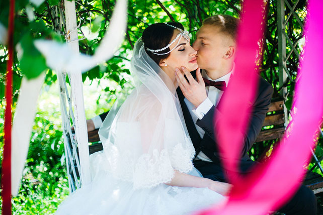 Цветущий восток, поцелуй жениха