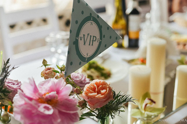 воздушная облачная свадьба, декор стола молодоженов