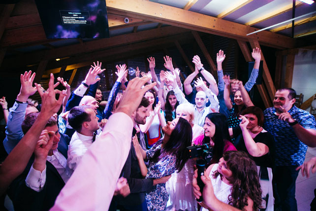 Воздушная свадьба, танцы