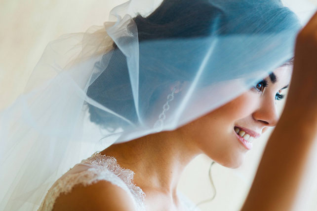 Воздушная свадьба, невеста с фатой