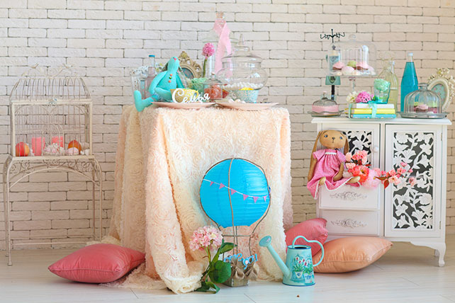 Воздушная мятно-голубая свадьба Даши и Ярослава, декор сладкого стола и места для фотосессии