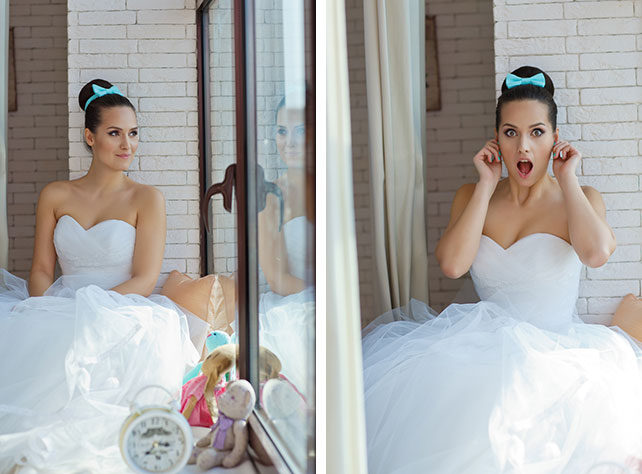 Воздушная мятно-голубая свадьба Даши и Ярослава, невеста сидит на подоконнике