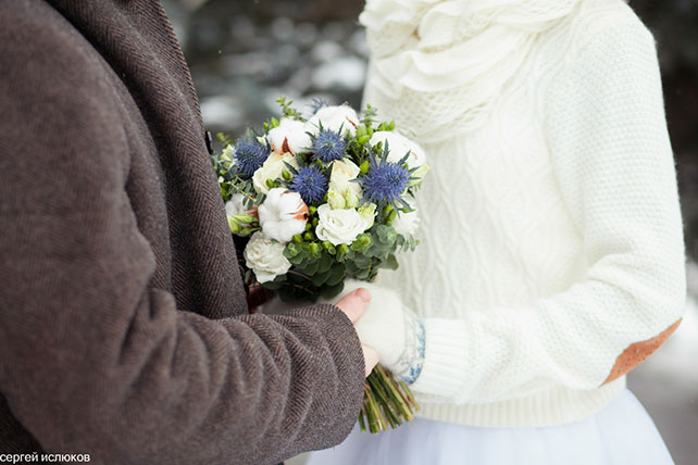 Зимняя выездная регистрация, жених и невеста