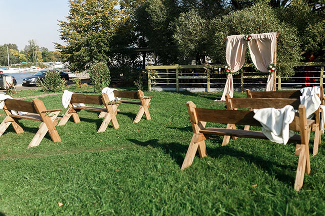 Яркая свадьба с красными акцентами, место церемонии