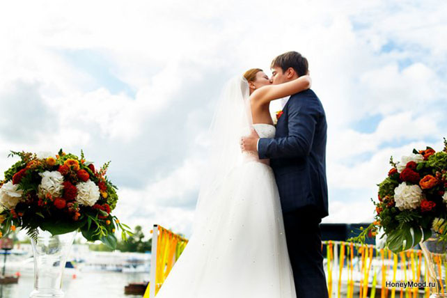 зелено-оранжевая свадьба, церемония