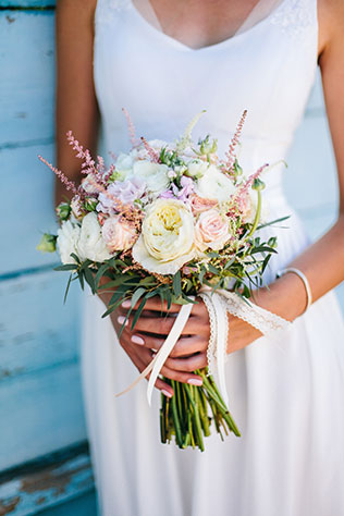 задорная рустикальная свадьба, букет невесты