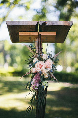 кзадорная рустикальная свадьба, стойка регистрации