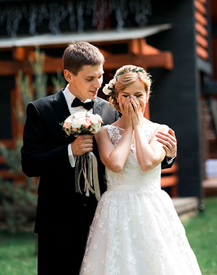 загородная свадьба, встреча жениха и невесты