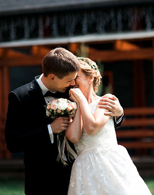 загородная свадьба, встреча жениха и невесты