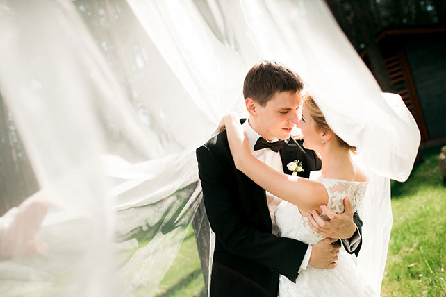 загородная свадьба, фотосессия жениха и невесты