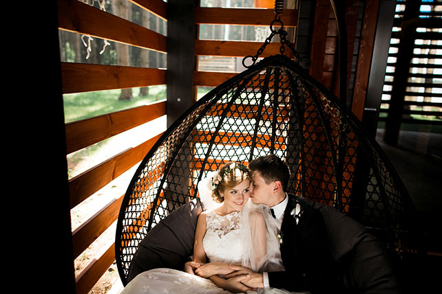 загородная свадьба, жених и невеста