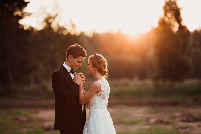 загородная свадьба, жених и невеста