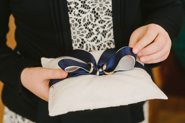 зимняя черничная свадьба, подушечка для колец