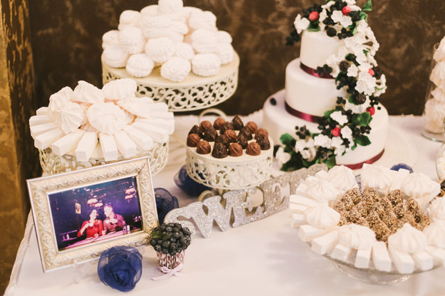 зимняя черничная свадьба, сладкий стол