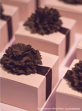 гламурная зимняя свадьба, бонбоньерки для гостей