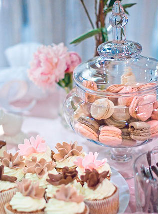 гламурная зимняя свадьба, сладкий стол