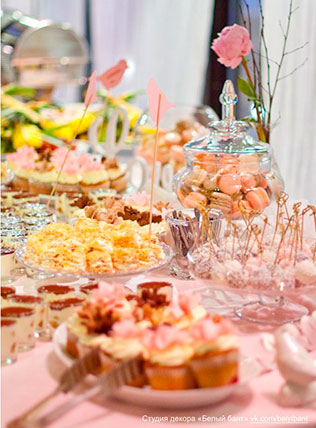 гламурная зимняя свадьба, сладкий стол