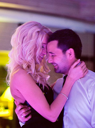 гламурная зимняя свадьба, танец жениха и невесты