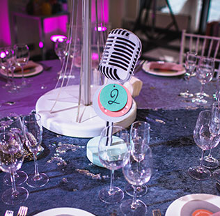 зимняя свадьба в стиле рок-н-ролл, номер стола