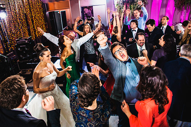 зимняя свадьба в стиле рок-н-ролл, танцы