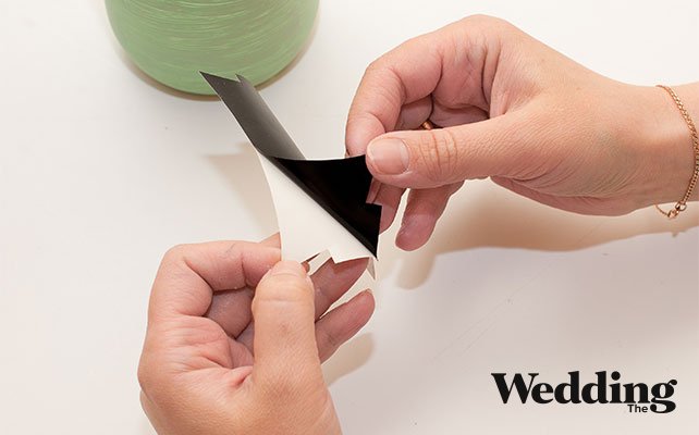 наклеить шаблон на банку