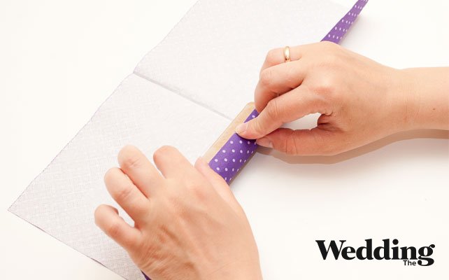 закатать втулку в салфетку