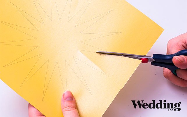 вырезаем шаблон для бонбоньерки