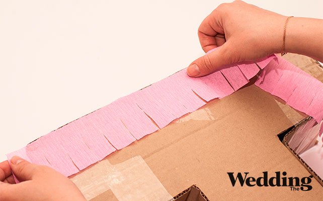 приклеиваем бахрому к букве