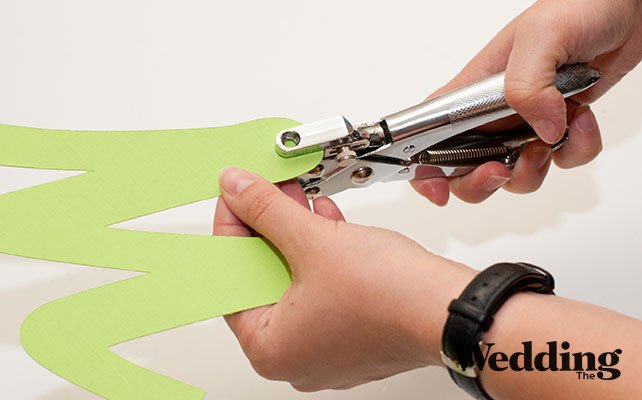 Как сделать буквы для декора автомобиля, сделать отверстия в буквах