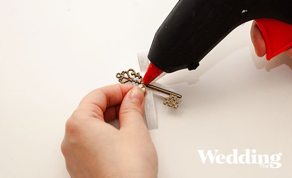 как сделать бутоньерку жениха с ключиком