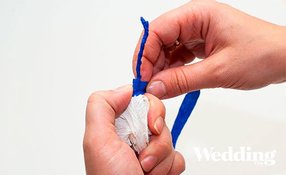 бутоньерка бумажный цветок